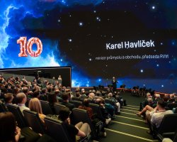 oslava v Planetariu